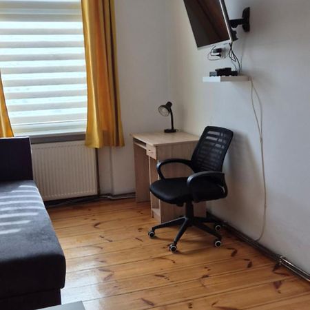 Hostel Tulip - Pokoj Jednoosobowy Nr 3 Ze Wspolna Lazienka I Kuchnia Szczecin Exteriör bild