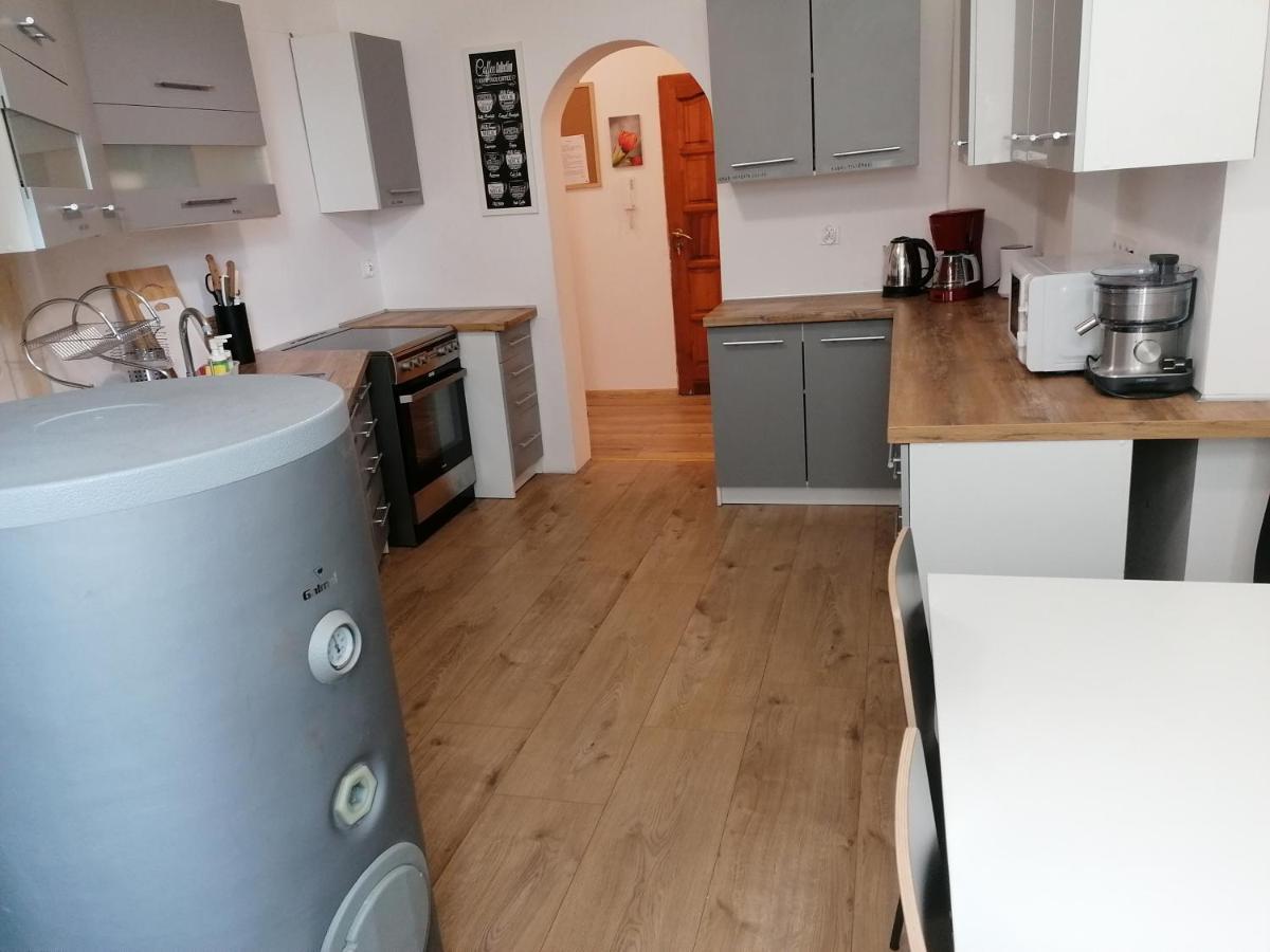 Hostel Tulip - Pokoj Jednoosobowy Nr 3 Ze Wspolna Lazienka I Kuchnia Szczecin Exteriör bild